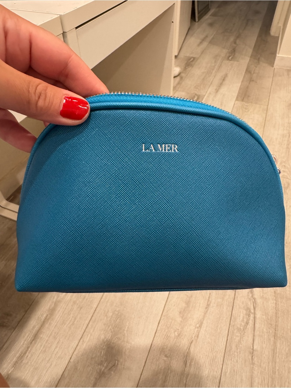 La Mer Turquoise Dome Cosmetic Pouch